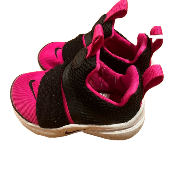 NIKE kids sneakers - Picture 2 of 5